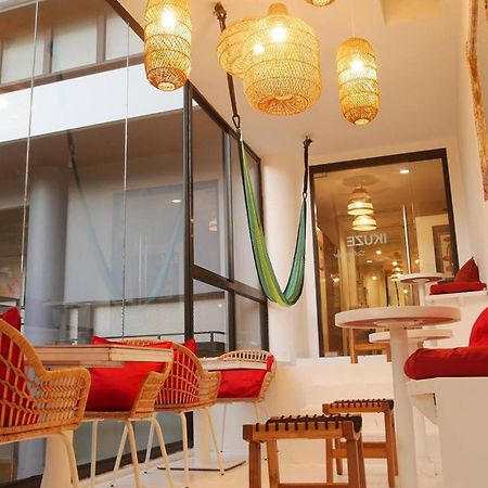 Blu Cabin Ari Stylish Gay Poshtel Бангкок Экстерьер фото