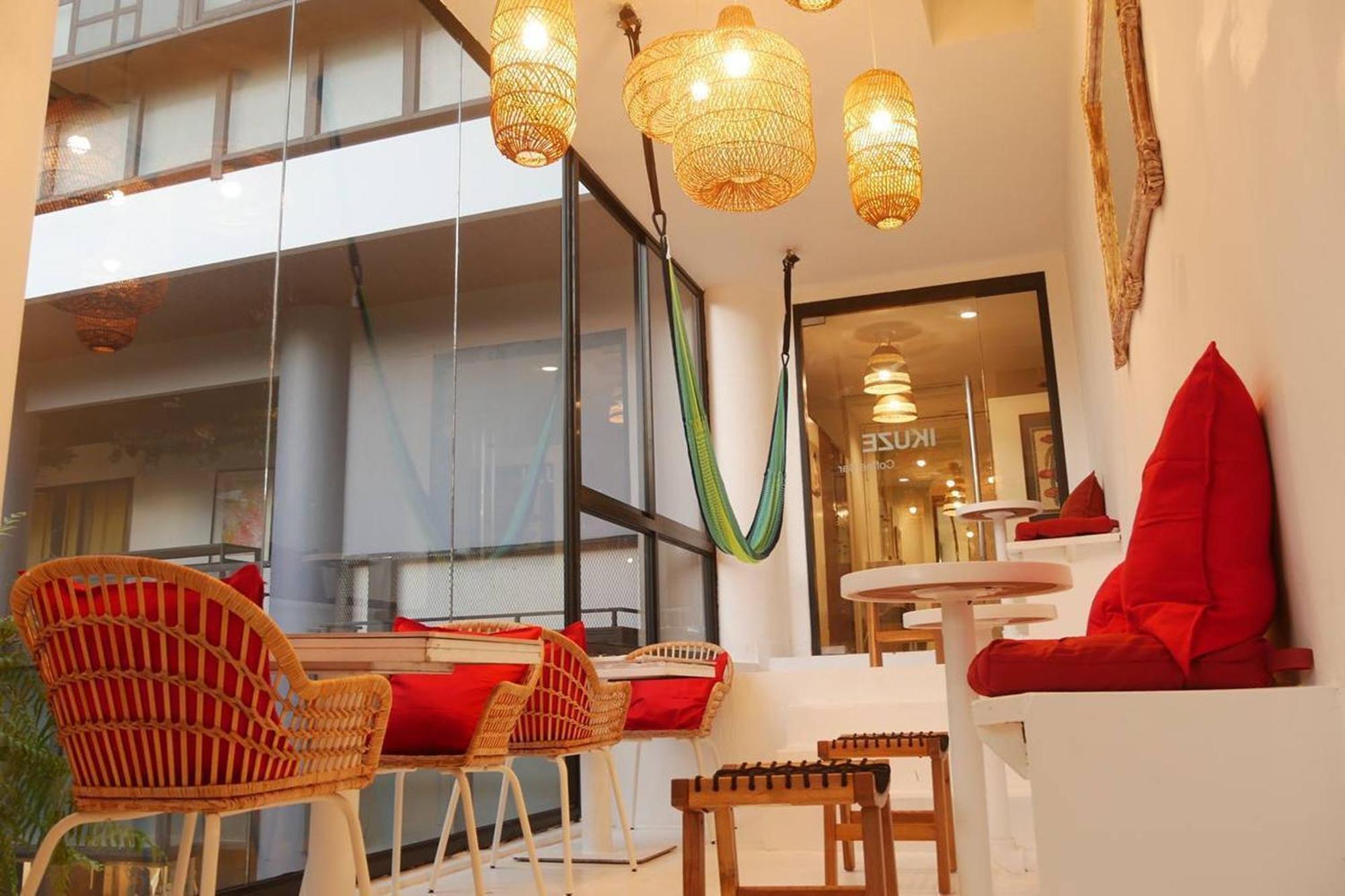 Blu Cabin Ari Stylish Gay Poshtel Бангкок Экстерьер фото