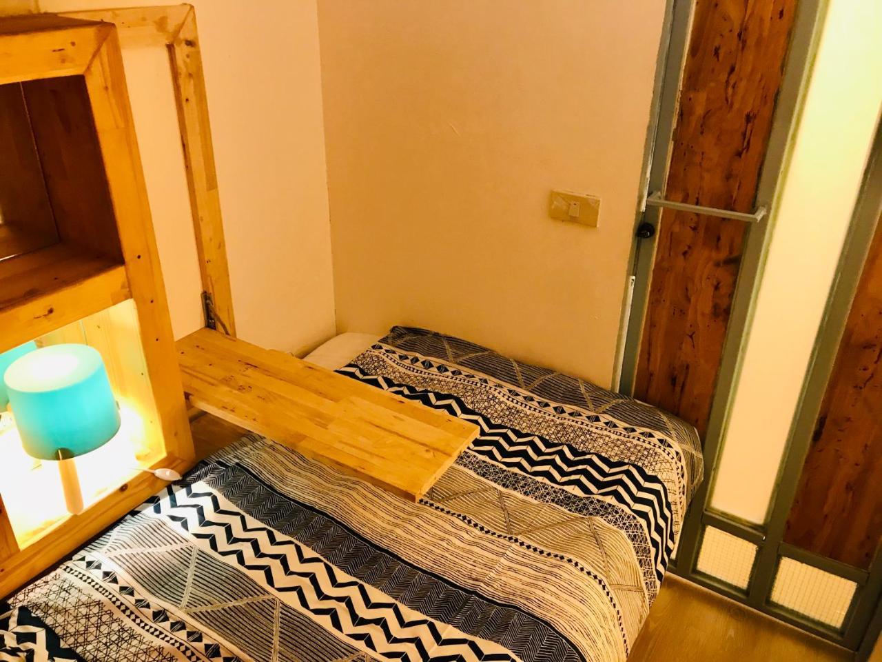Blu Cabin Ari Stylish Gay Poshtel Бангкок Экстерьер фото