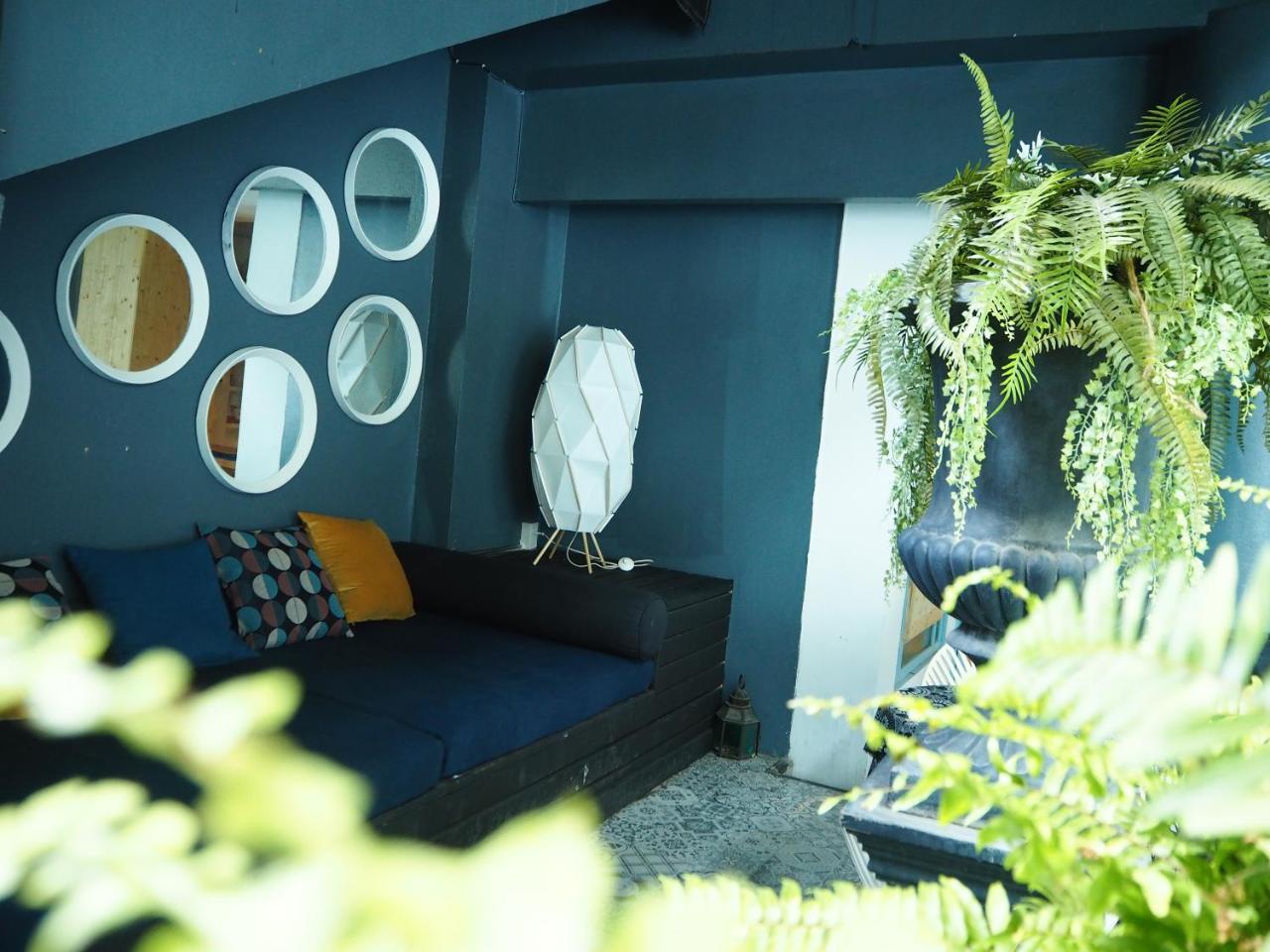 Blu Cabin Ari Stylish Gay Poshtel Бангкок Экстерьер фото