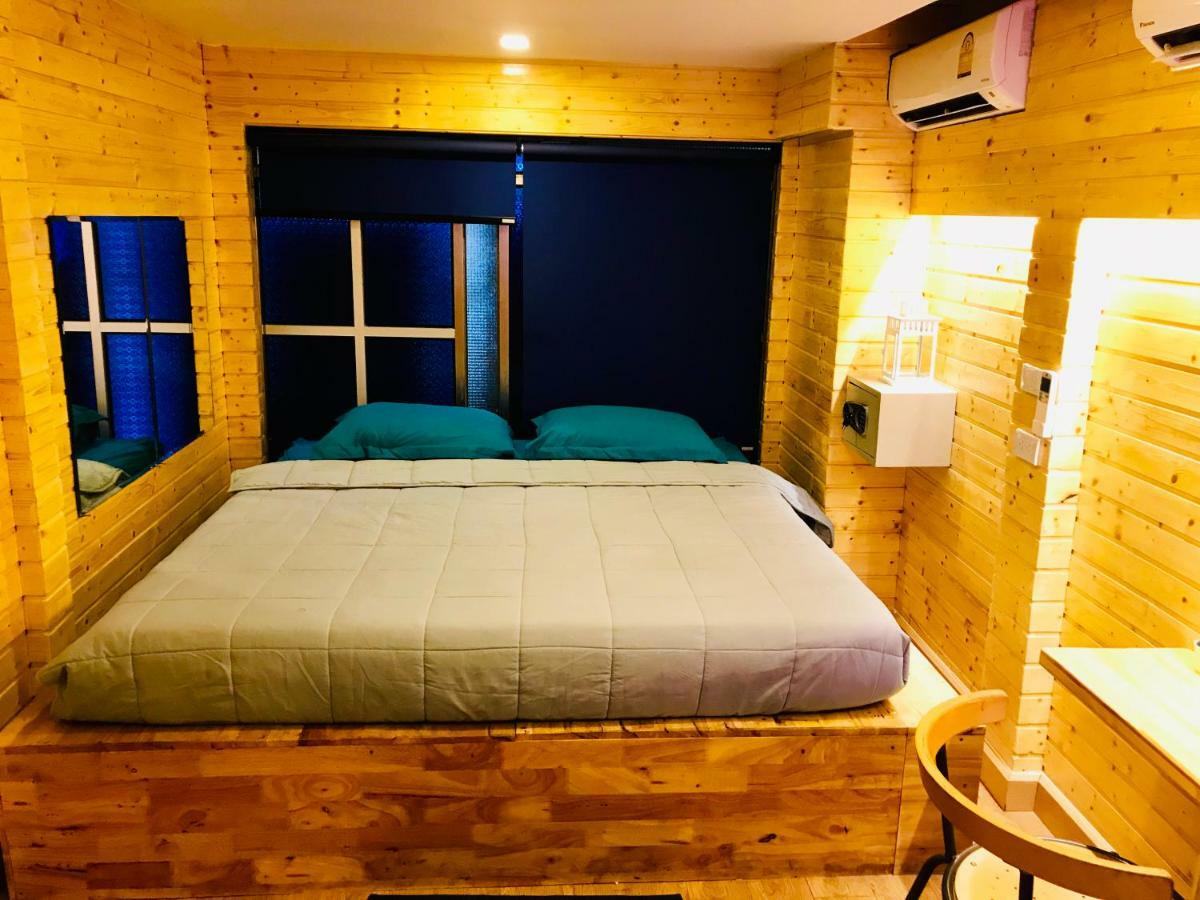 Blu Cabin Ari Stylish Gay Poshtel Бангкок Экстерьер фото